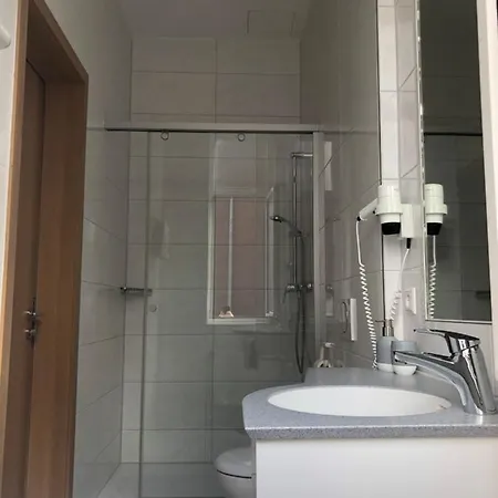 Ξενοδοχείο Zum Baeren *