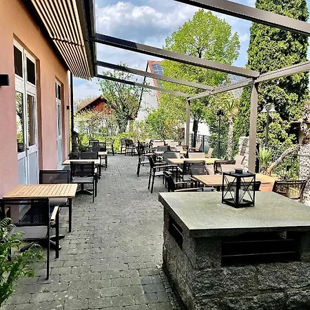 Zum Baeren Отель *